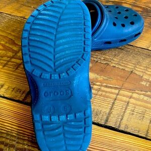 EUC Youth Size 5 Crocs